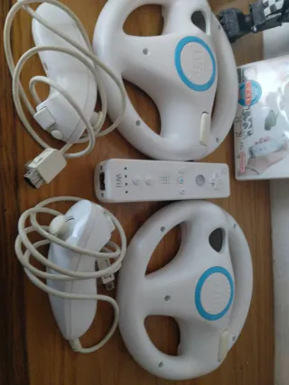 Lote Wii: Mandos, Volantes y Juego