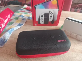 Nintendo Switch OLED Blanca y Negra