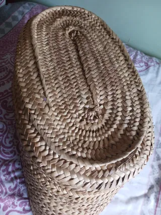 Capazo de playa de palma con asas de cuero