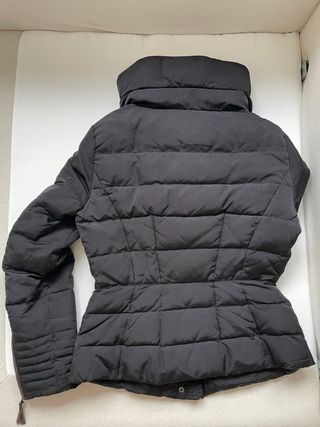 Abrigo de plumas negro