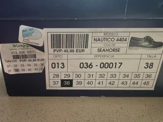 Zapatos náuticos de piel marrón