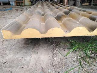 Panel sándwich Hiansa teja/madera