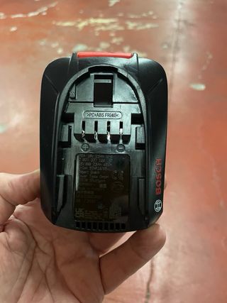 Batería y cargador Bosch 18V