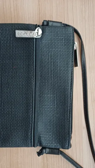 Bolso negro pequeño