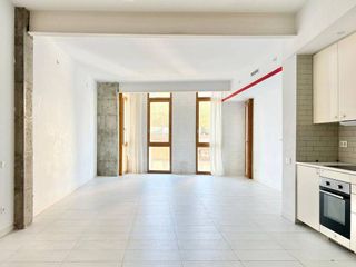 Local comercial en venta en El Parc i la Llacuna del Poblenou en Barcelona
