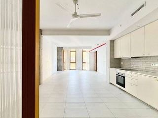 Local comercial en venta en El Parc i la Llacuna del Poblenou en Barcelona