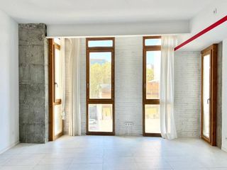 Local comercial en venta en El Parc i la Llacuna del Poblenou en Barcelona