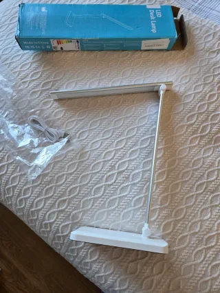 Lámpara LED Escritorio Precintada