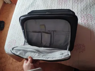 Maleta Pequeña American Tourister gris en perfecto