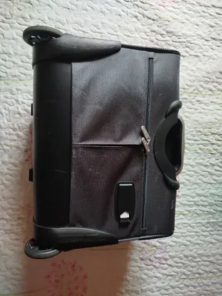 Maleta Pequeña American Tourister gris en perfecto