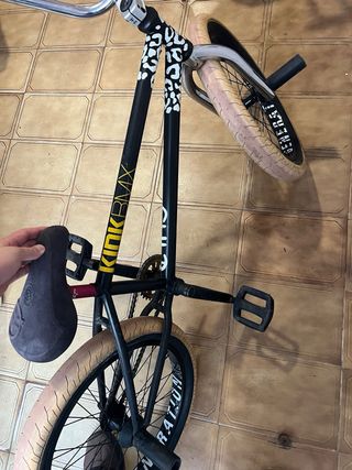 Bicicleta BMX alta gama