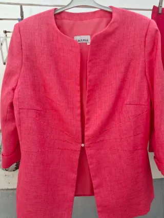 Traje chaqueta T 48. Medidas en descripción