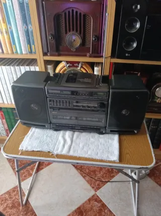 Radio Cassette CD Akai