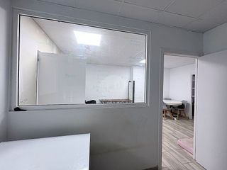 Local comercial en venta en El Parc i la Llacuna del Poblenou en Barcelona