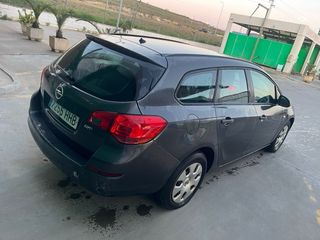 Opel Astra 2012