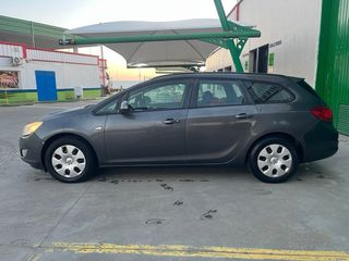 Opel Astra 2012