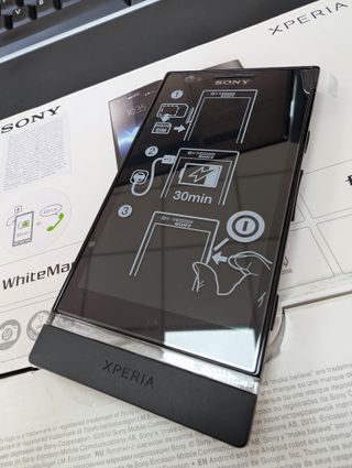 Sony Xperia P (2013) Nero - Nuovo