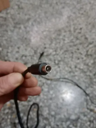 Cargador Patinete Eléctrico Negro