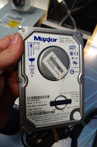 Lote Informática: Discos Duros, Cables y Más