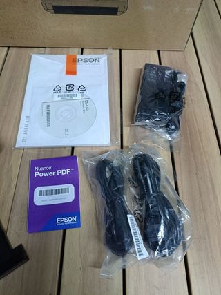 Scanner Business WorkForce DS-410 A4 compatto con alimentazione fogli, ADF 50 fogli e software Document Capture Pro di Epson