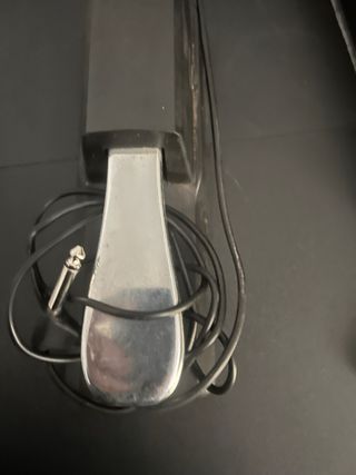 Piano Yamaha Piaggero NP-11 con pedale