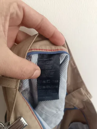 Pantalón Chino  Tommy Hilfiger Logo Bordad Beige
