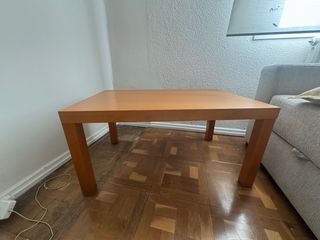 Mesa de centro de salón de madera