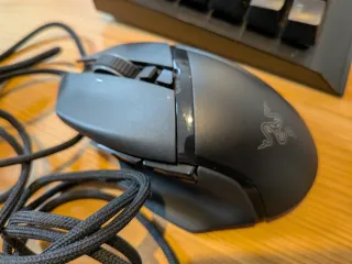 Teclado Razer Black Widow TKL + Ratón Basilisk V3