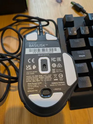 Teclado Razer Black Widow TKL + Ratón Basilisk V3