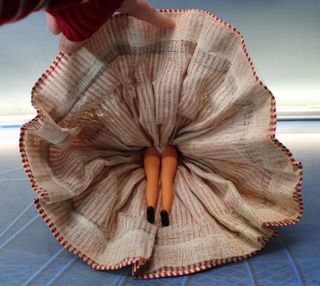 01. Antigua muñeca celuloide traje regional de Niza, Francia.