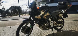 Honda Africa Twin 750 Negra