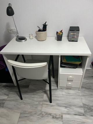 Mesa estudio blanca 120x55 cm y sillon complementa