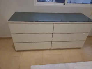 Cómoda Ikea Blanca con Tapa de Cristal