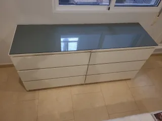 Cómoda Ikea Blanca con Tapa de Cristal