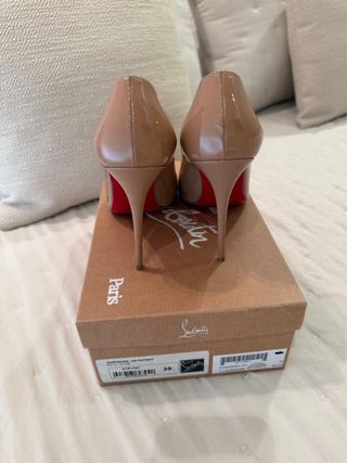 Zapatos Christian Louboutin Nude Talla 39
