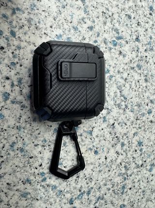 Funda AirPods Pro 3 Negra con Mosquetón