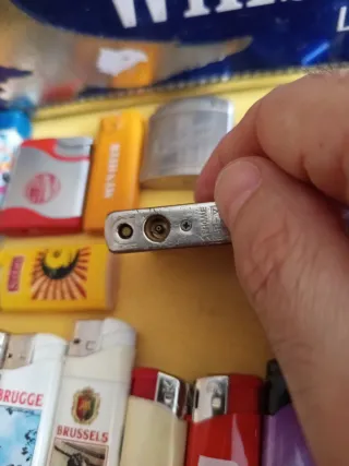 Scatola di accendini vintage Winston in metallo