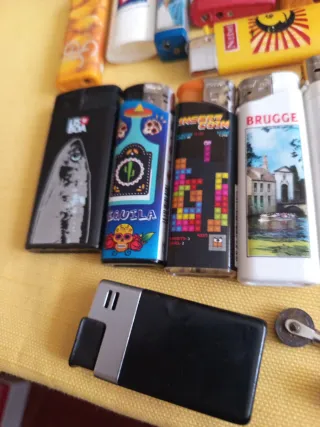 Scatola di accendini vintage Winston in metallo