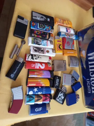 Scatola di accendini vintage Winston in metallo