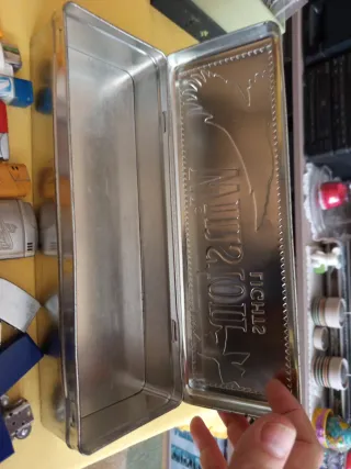 Scatola di accendini vintage Winston in metallo