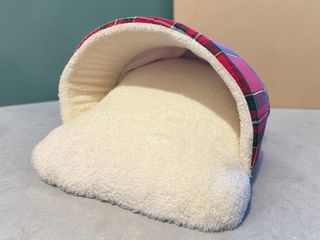 Cuccia a ciabatta per cani/gatti