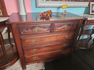 Cómoda Madeira Maciça - Ótimo Estado