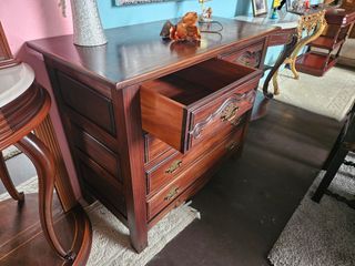 Cómoda Madeira Maciça - Ótimo Estado