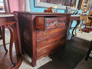 Cómoda Madeira Maciça - Ótimo Estado