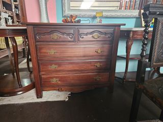 Cómoda Madeira Maciça - Ótimo Estado