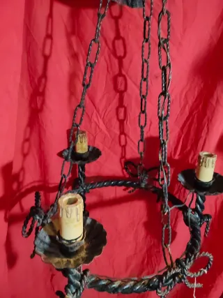 Lampadario forgiato a mano