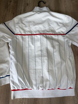 Chaqueta deportiva Lacoste blanca y azul