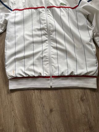 Chaqueta deportiva Lacoste blanca y azul