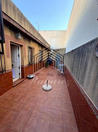 Chalet en venta en La Banda - Campo de Fútbol en Chiclana de la Frontera