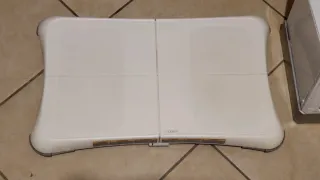 Nintendo Wii con pedana e 2  controller e 2 nunk